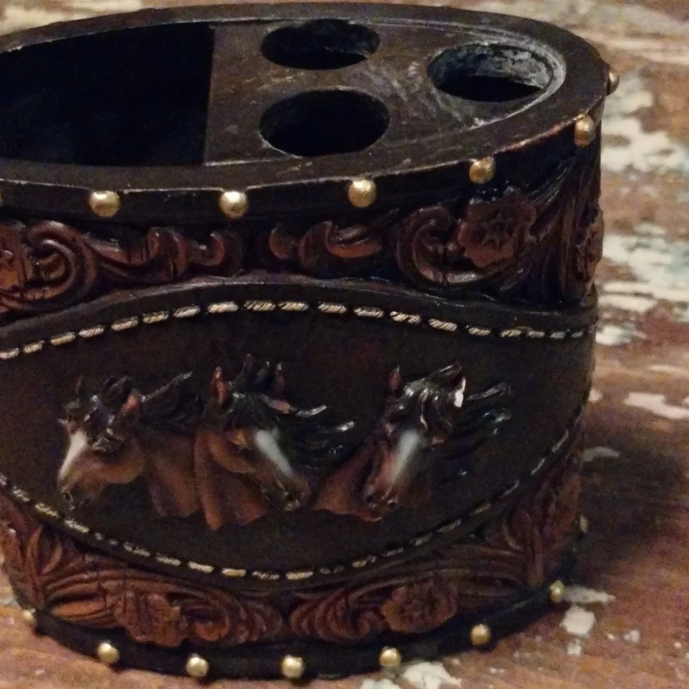 Western Horse Toothbrush Makeup Holder Bath Accessory